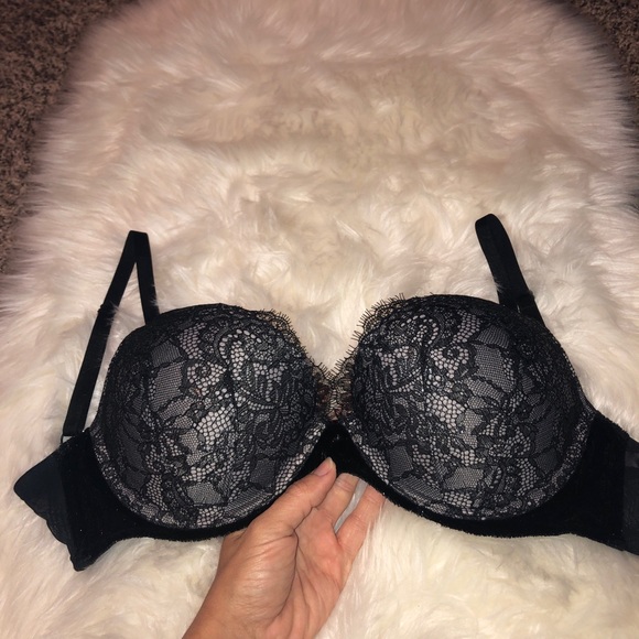 NEW Victoria’s Secret push up bra - Picture 2 of 4
